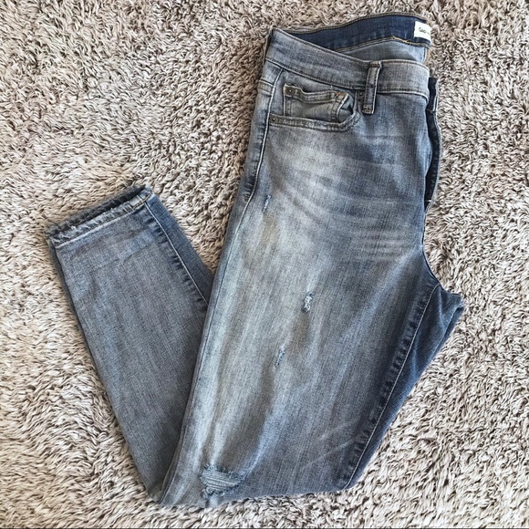 FINAL SALE - Distressed GAP True Skinny Jeans - Picture 1 of 8
